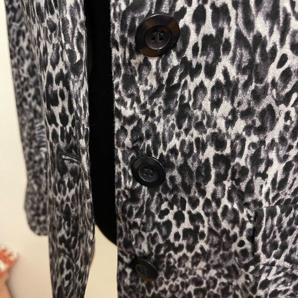 ✅SALE ✅ Capture European Leopard Jacket - Picture 3 of 11